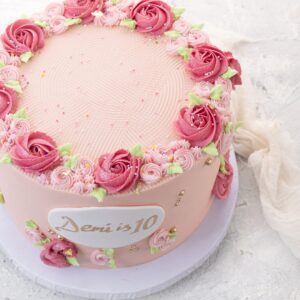 Simple Buttercream Cake