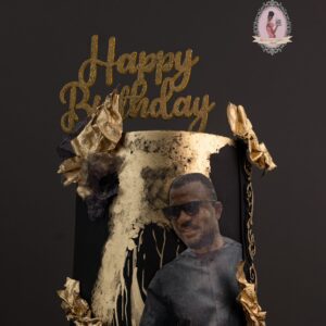 Black and gold fondant cake for men